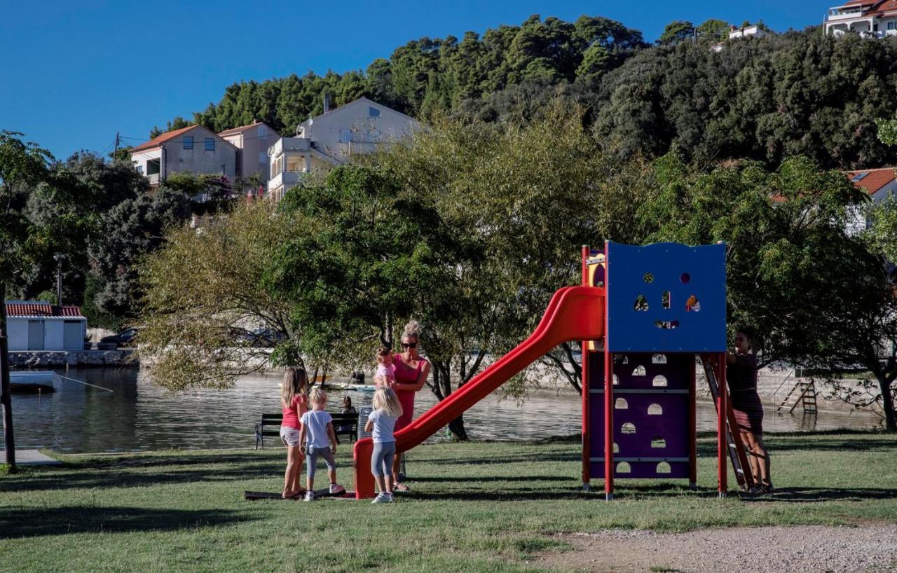 Apartments Stanicic קמפור מראה חיצוני תמונה